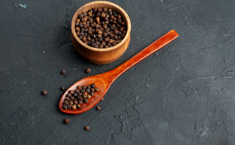 Black Whole Pepper Bold from Super Crown