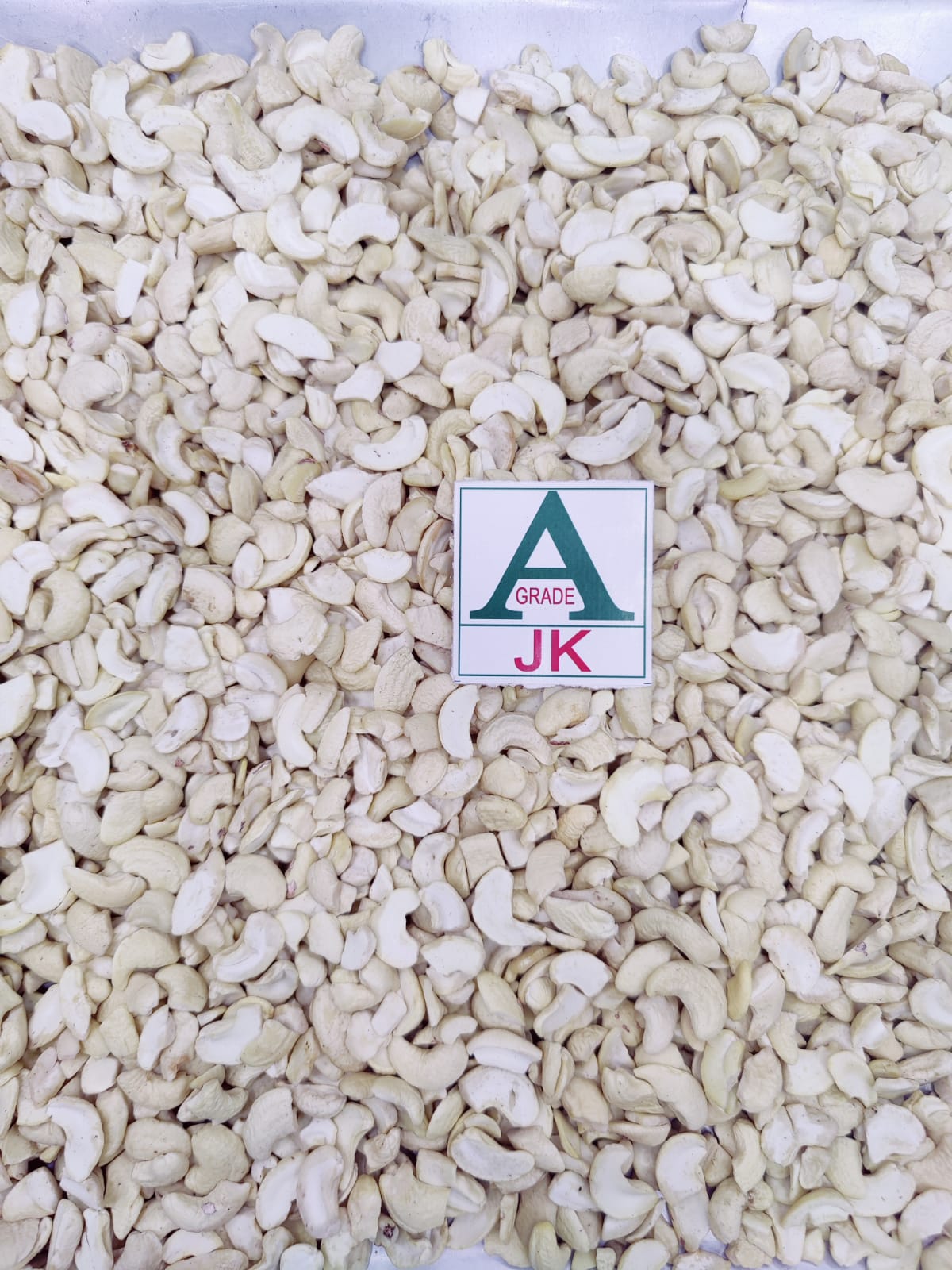 Pure White Cashew Nuts  Grade - AJK  from Aditya Nuts & Spices 
