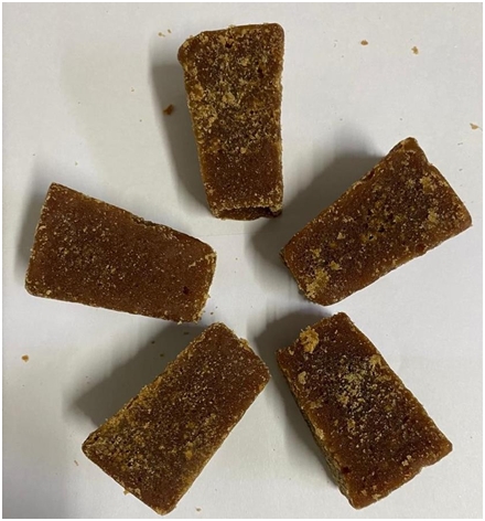 CUBE JAGGERY